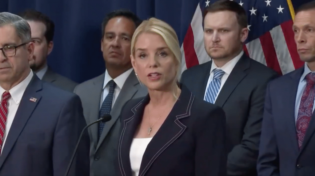 Captura-de-pantalla-2025-08-26-a-las-9.05.45-1024x572 Verstappen conquista el Gran Premio de Italia; McLaren falla en Monza