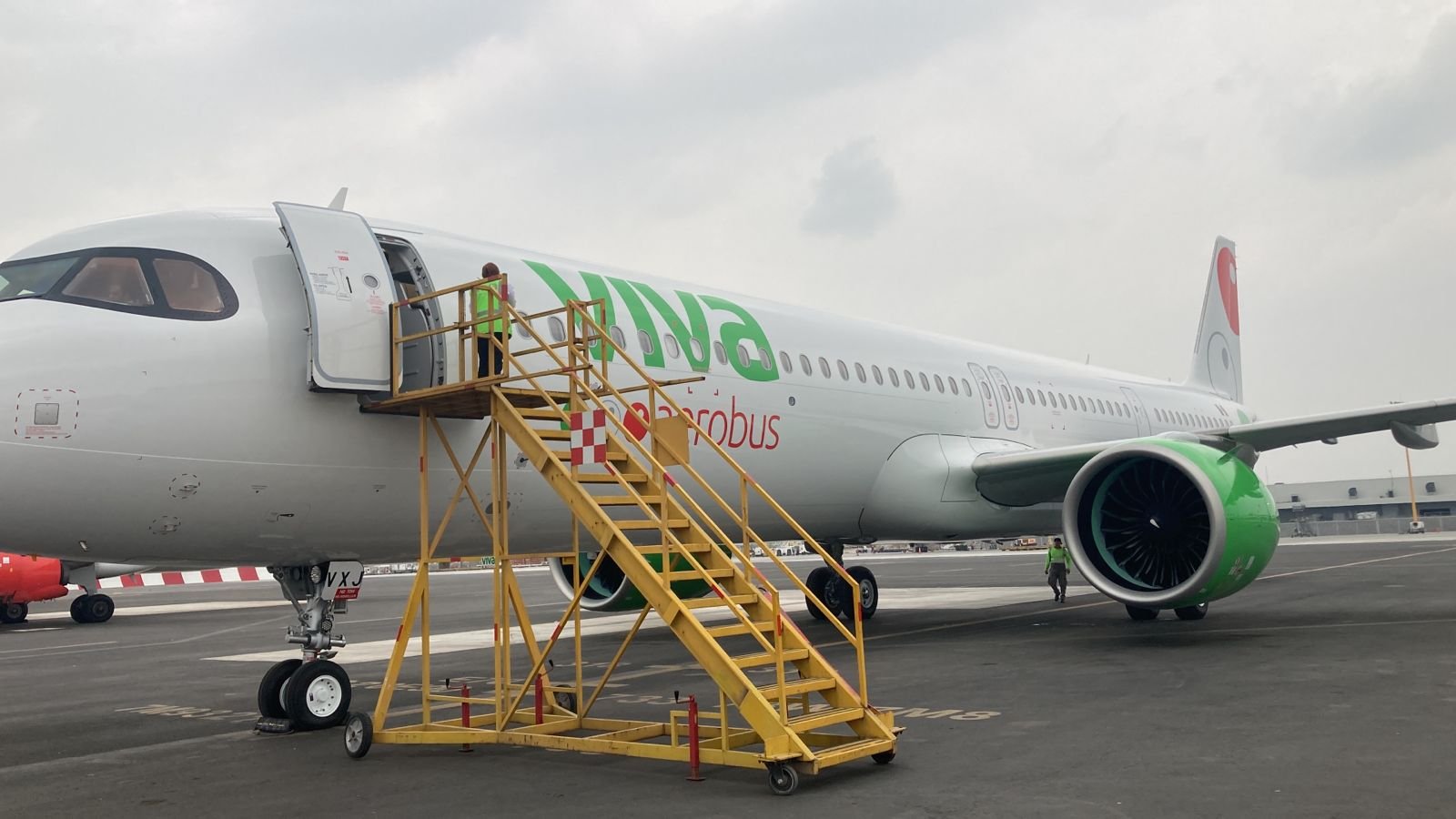 el-modelo-low-cost-en-mexico-se-desgasta-tarifas-cercanas-a-aerolineas-grandes