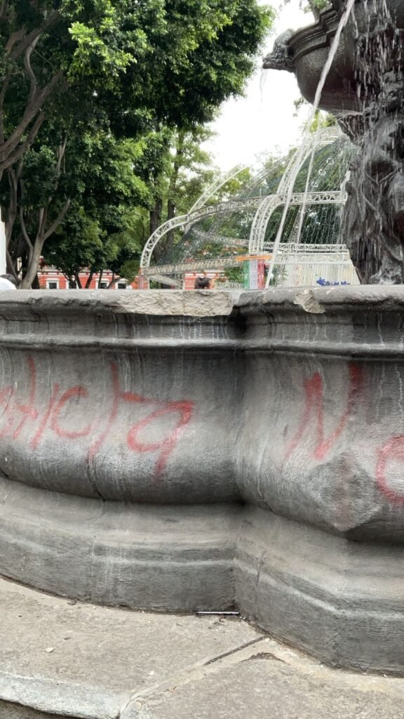 WhatsApp-Image-2025-08-30-at-5.10.22-PM-576x1024 Evento “Original” llega a Yucatán: artesanos y bordado maya en escena