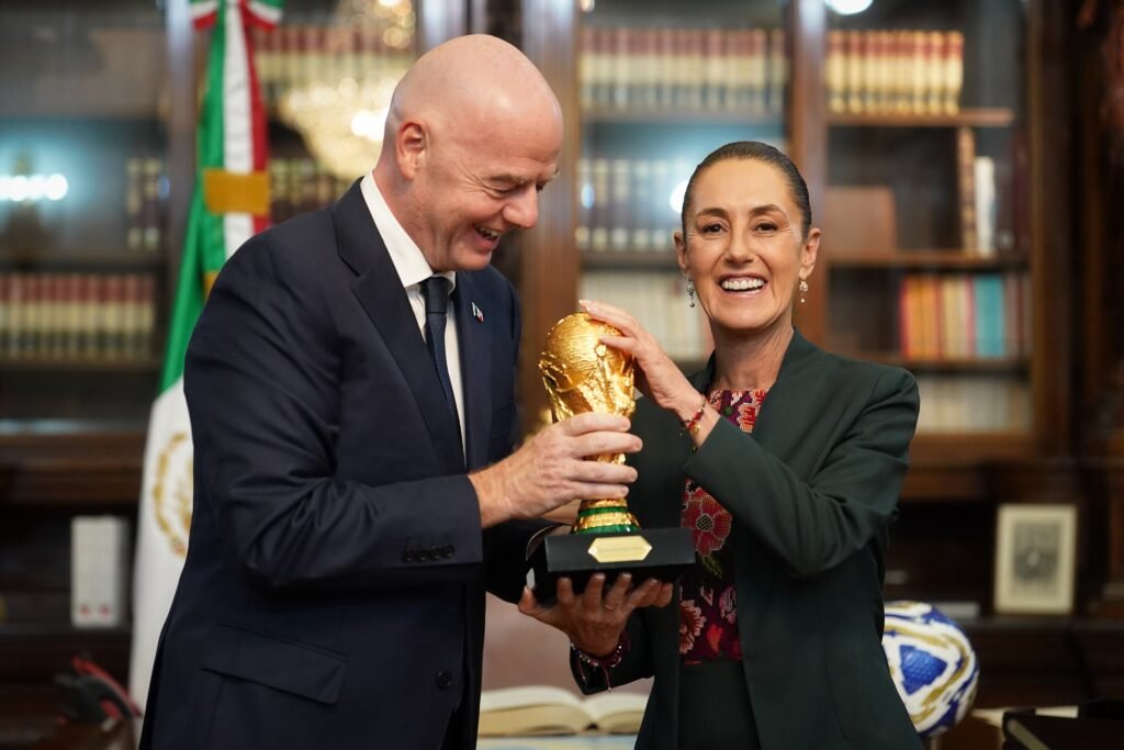 mundial-1-1024x683 Claudia Sheinbaum recibe a Gianni Infantino y a Geraldo Alckim en Palacio Nacional