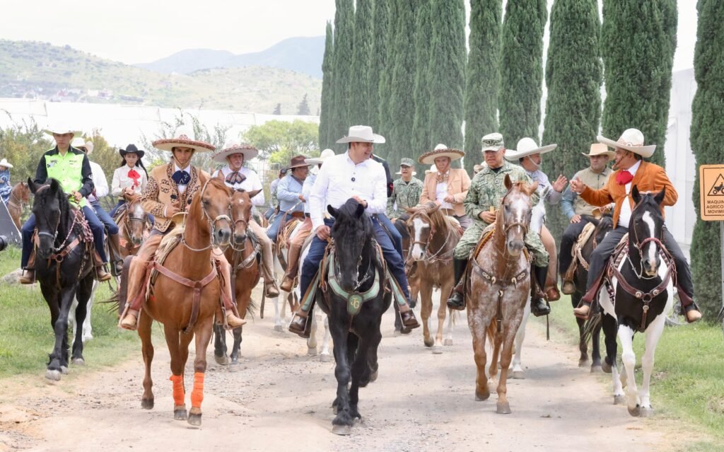 AA_2009_1-1024x639 Cabalgata cívico-militar en Atlixco celebra el 215 aniversario de la Independencia de México