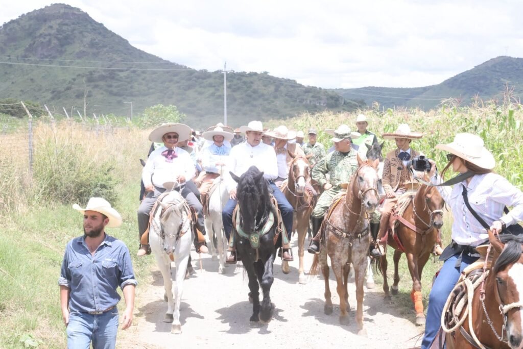 AA_2009_10-1024x684 Cabalgata cívico-militar en Atlixco celebra el 215 aniversario de la Independencia de México