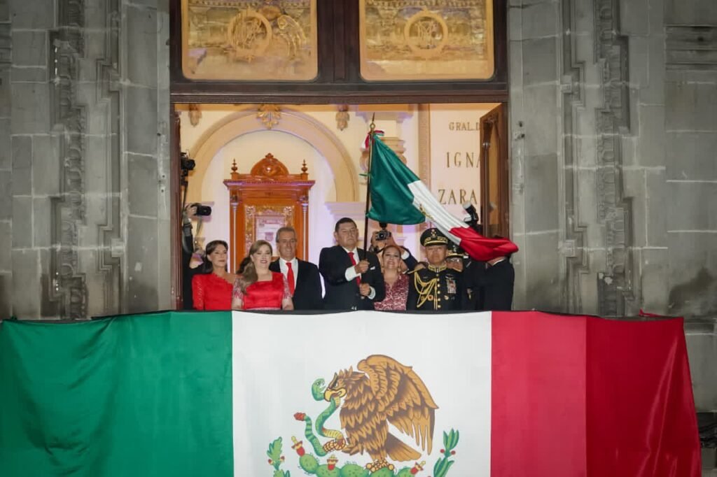 G08nz2lWoAAxiZ6-1024x682 Armenta encabeza su primer Grito en Palacio Municipal de Puebla