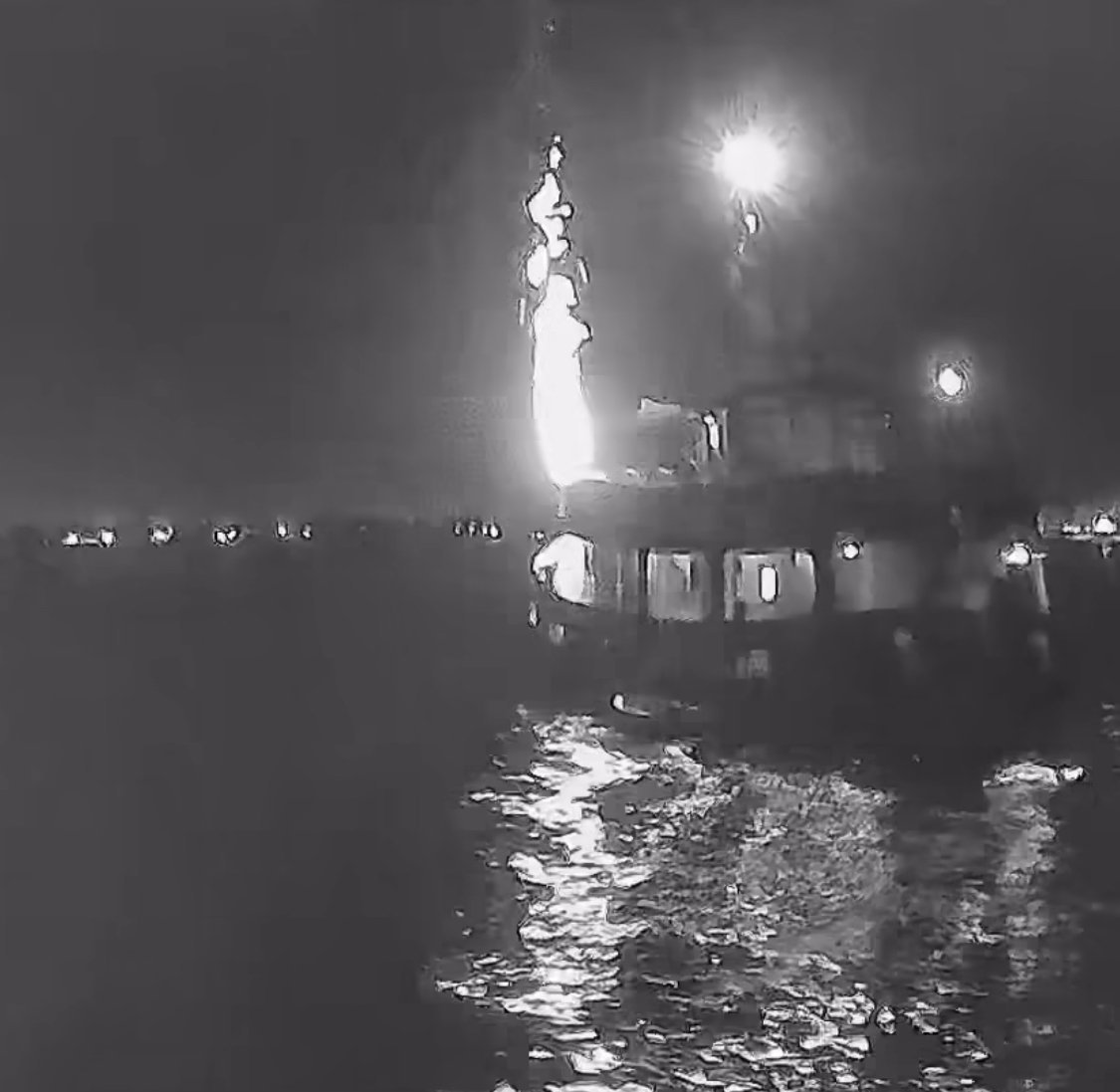 barco-de-flotilla-sumud-atacado-con-dron-en-aguas-de-tunez