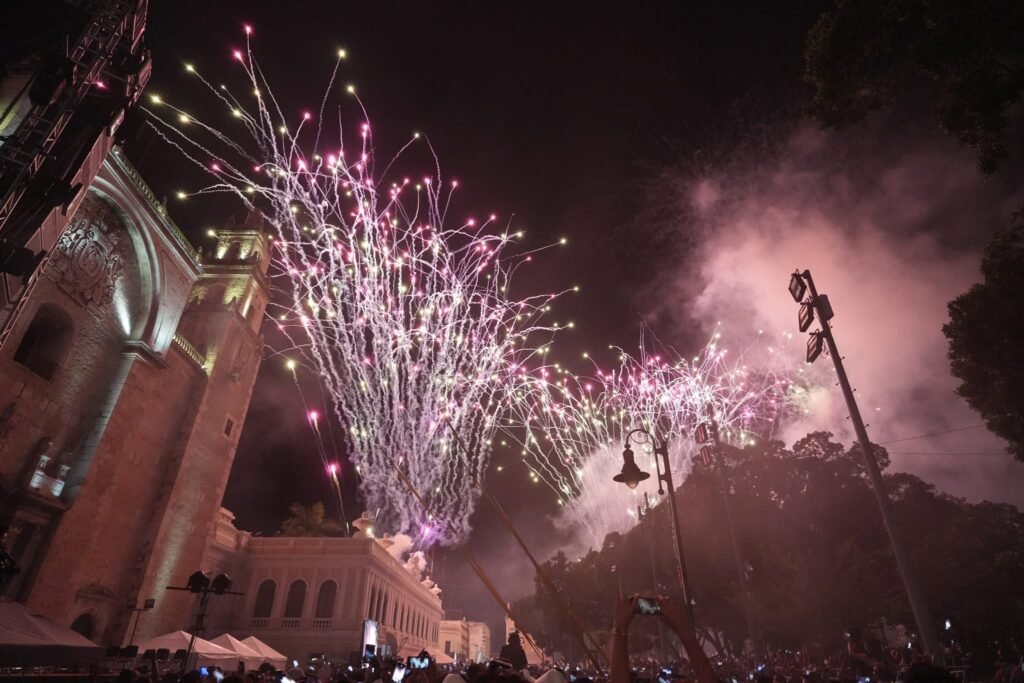 IMG_8221-1024x683 Grito en Mérida 2025: Díaz Mena une fervor patrio y “Renacimiento Maya”