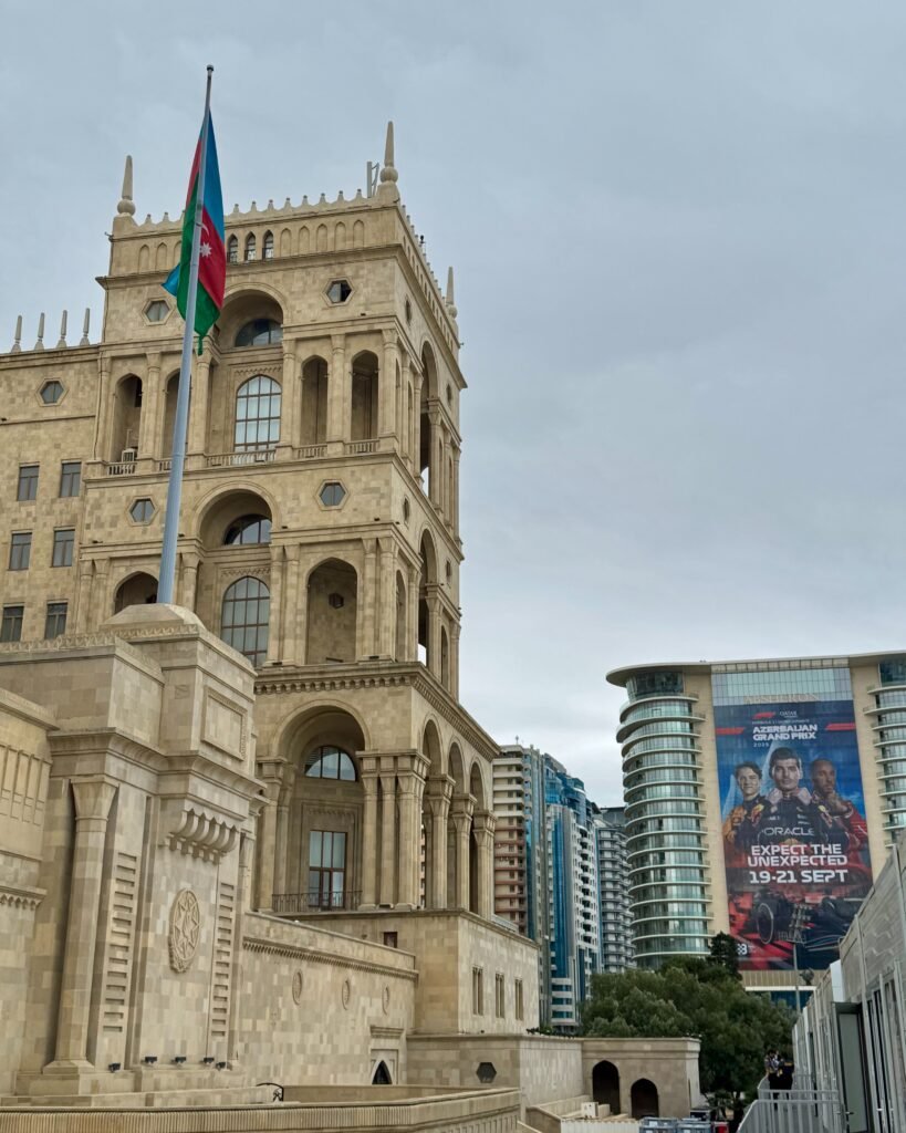 IMG_8624-819x1024 Gran Premio de Azerbaiyán 2025: fechas, vueltas y datos del circuito urbano de Bakú