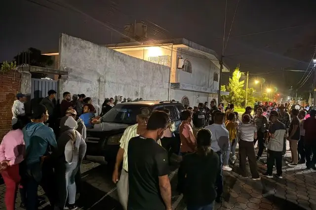 Valle-Syur Puebla celebra con luces patrias el inicio del mes de la Independencia