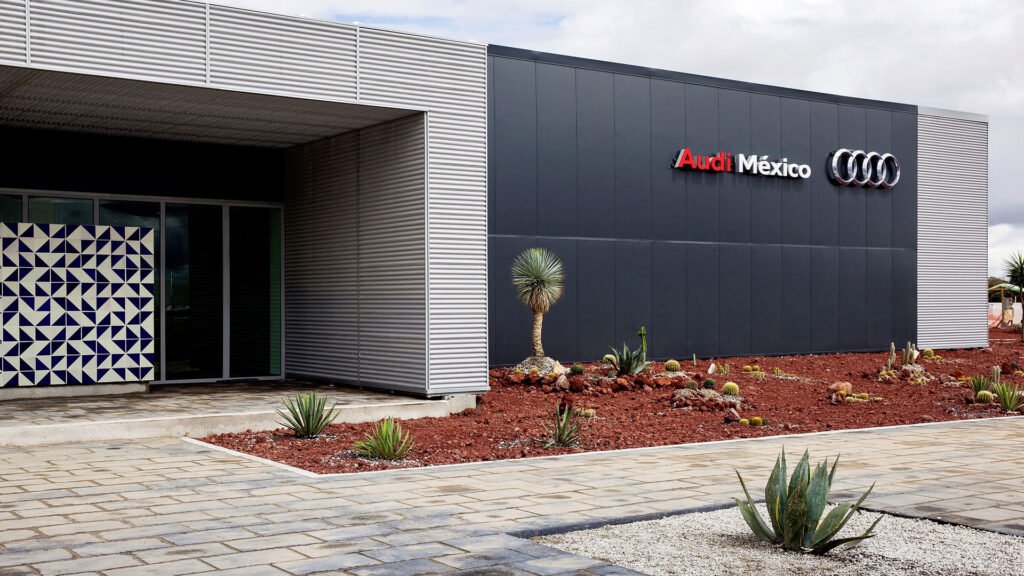 audi-1-1024x576 Nepotismo en Puebla: diputado del PT justifica puestos de su esposa e hijo