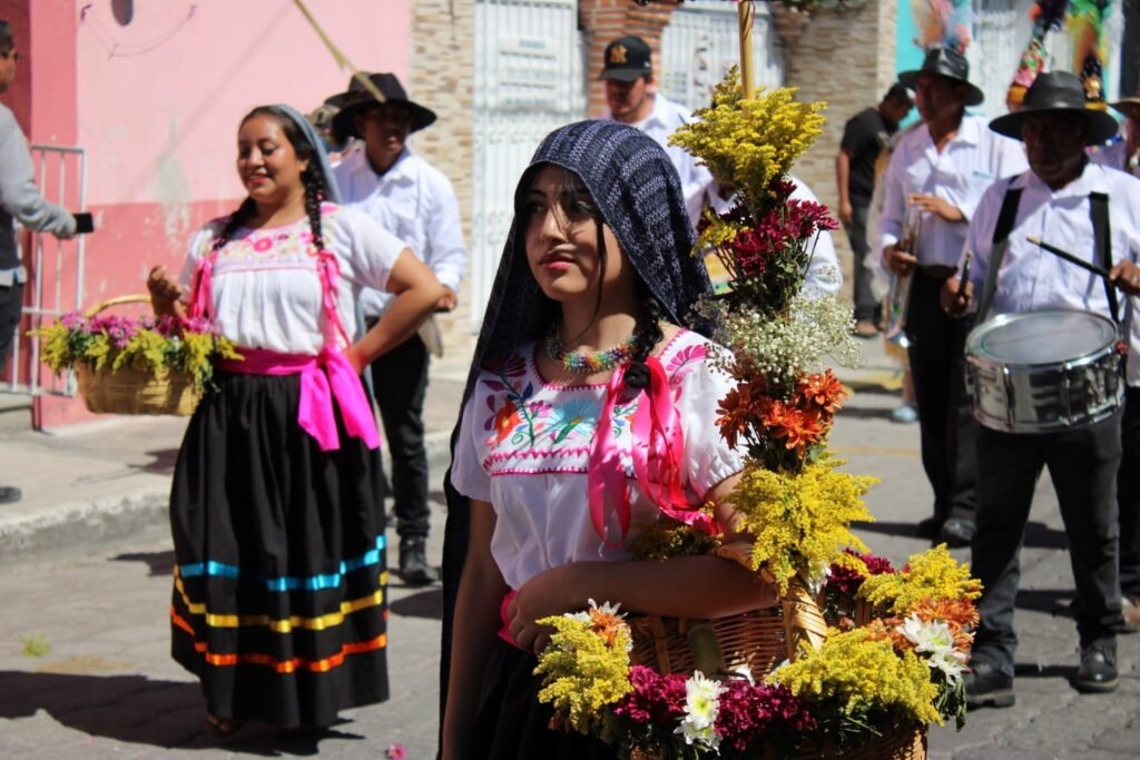 poratda-2-1024x683 Atlixco se pinta de danza y tradición: Huey Atlixcáyotl, una fiesta milenaria