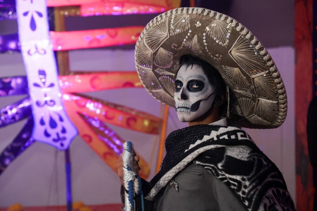 IMG_0255-1024x682 Catrinas monumentales, pan de muerto y arte en el “Sendero al Mictlán 2025”